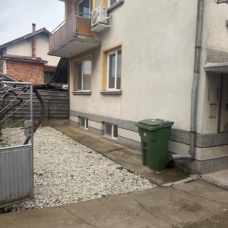 уютът на ясен *